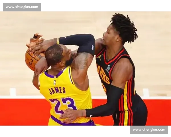 核心侧翼遭截胡！湖人陷双重困境，内线漏洞亟待填补